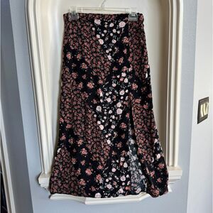ASOS Floral Quilted Midi Skirt with Tall Side Slit Size US 6